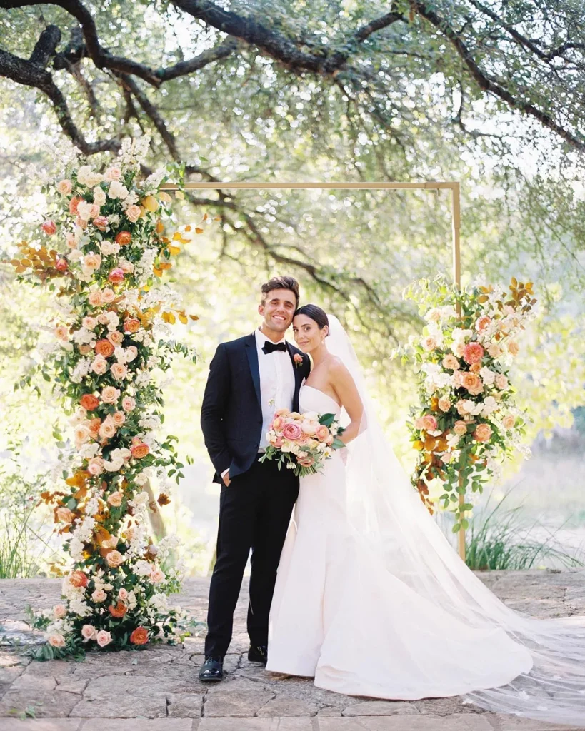 Would you believe that pearleventsaustin⁠ finally got to make this couples dream wedding happen after two years of trying?! In