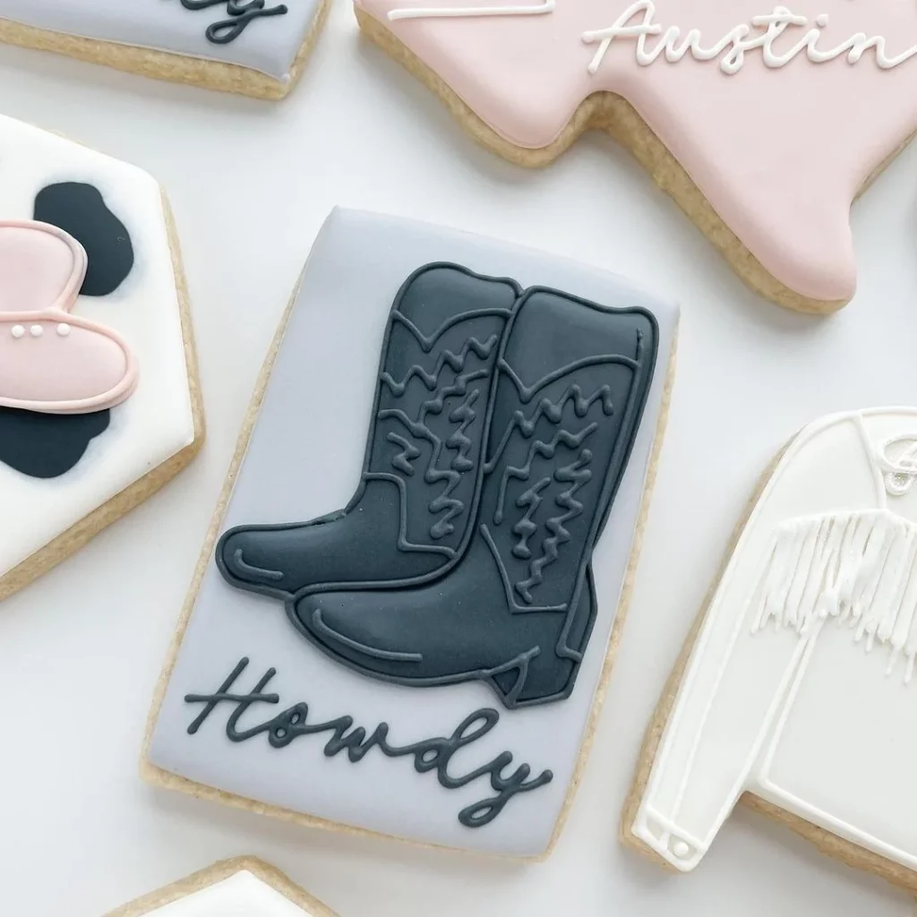 Grab your cowgirl boots, fringe jackets and your Texas-themed cookies from luckybakeratx ⁠for the ultimate Austin bachelorette party! 🤠⁠ ⁠