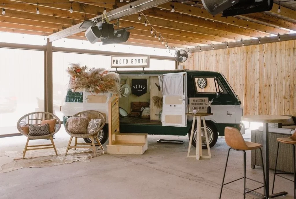 homesteadphotoboothco is reppin' Texas 24/7! 🤎 We love that this local Austin photo booth van instantly becomes a styled vignette