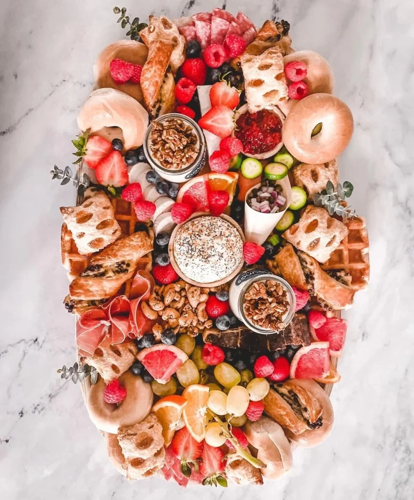 We've all heard of a cheese board, but have you heard of a BRUNCH BOARD?! ⁠Calling all brunch lovers to